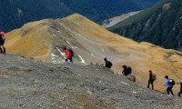 Trampers on Avalanche Peak